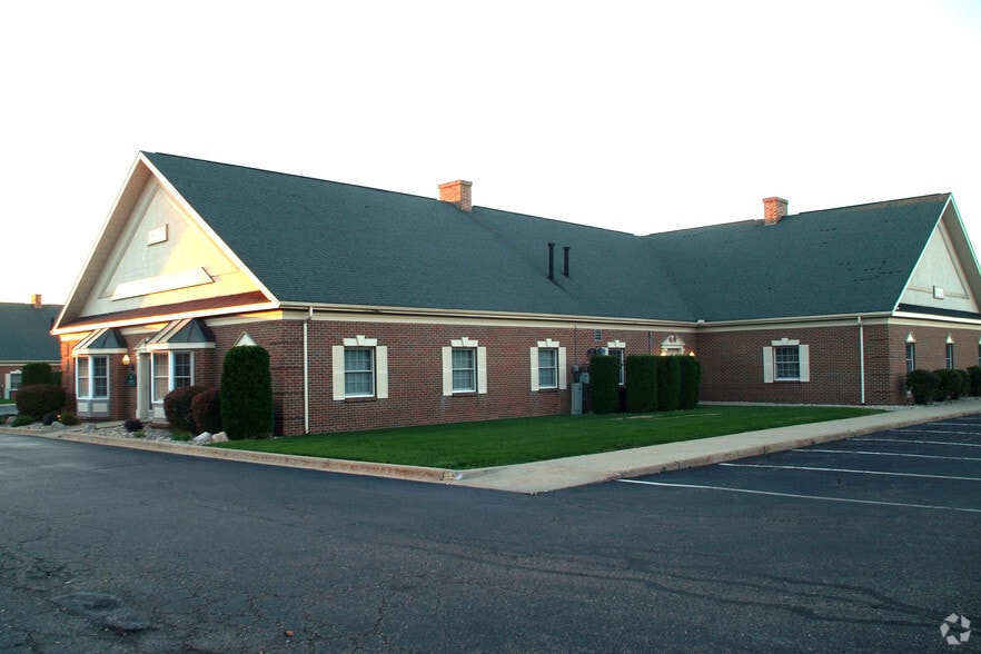 More Photos Of 1321 S Linden Rd, Flint Medical For Lease