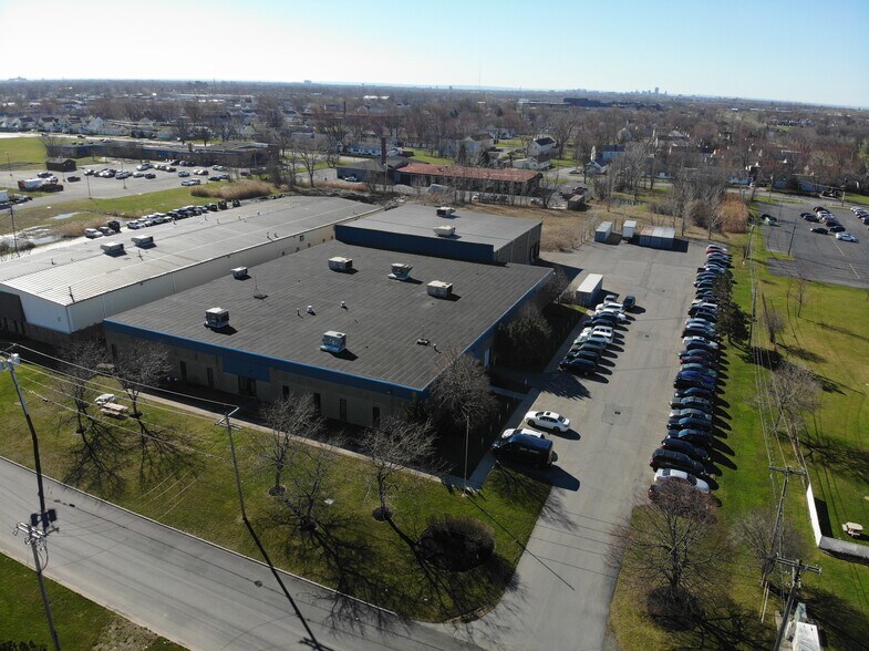 More Photos Of 55 Oriskany Dr, Tonawanda Distribution For Lease