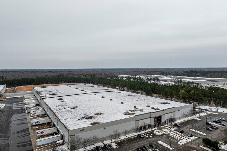 More Photos Of 4000-4500 Technology Ct, Sandston Warehouse For Lease