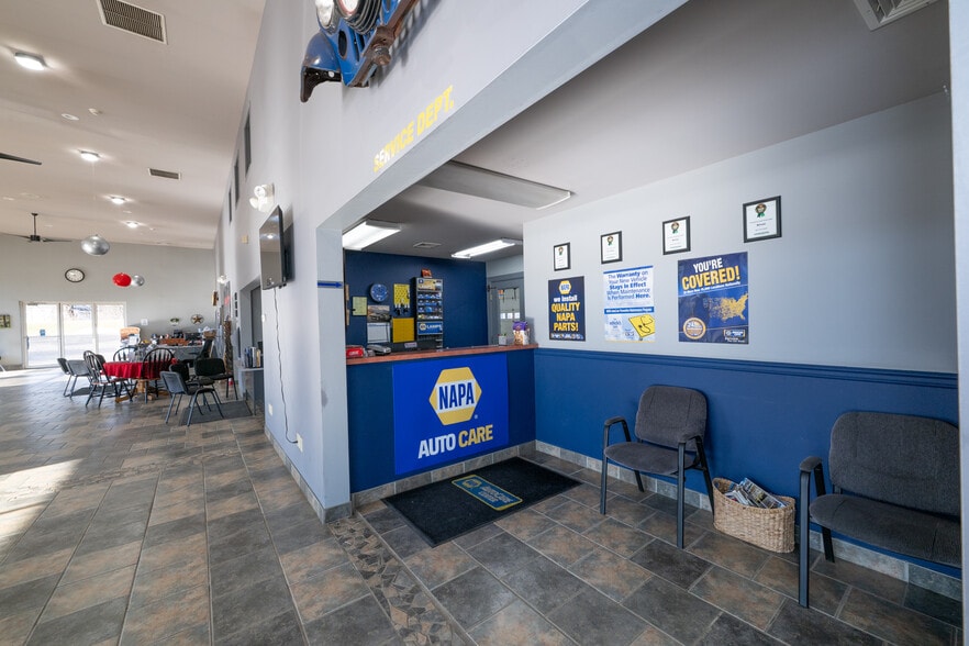 More Photos Of 2003 Route 209, Brodheadsville Auto Dealership For Sale