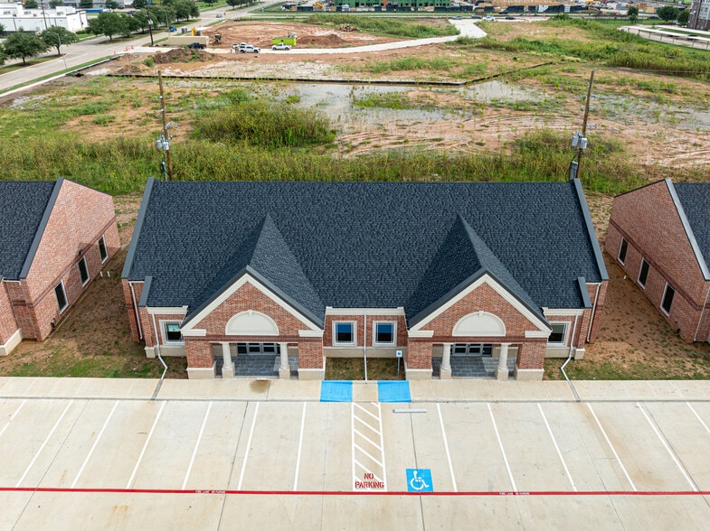 More Photos Of 7103 S Peek Rd, Richmond Medical For Sale