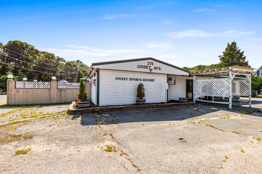 More Photos Of 270 Onset Ave, East Wareham Restaurant For Sale