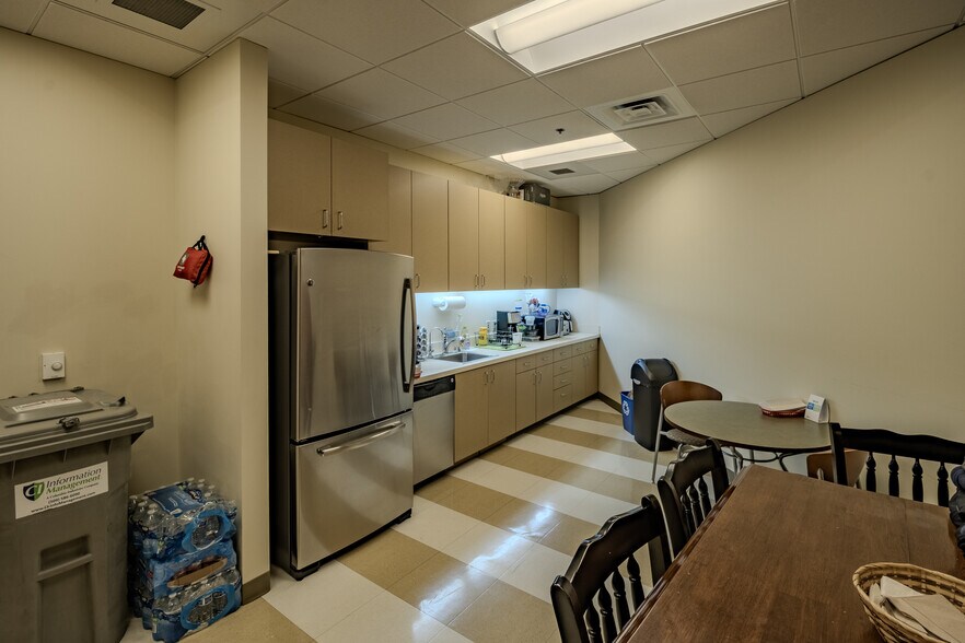 More Photos Of 1305 Fowler St, Richland Medical For Lease