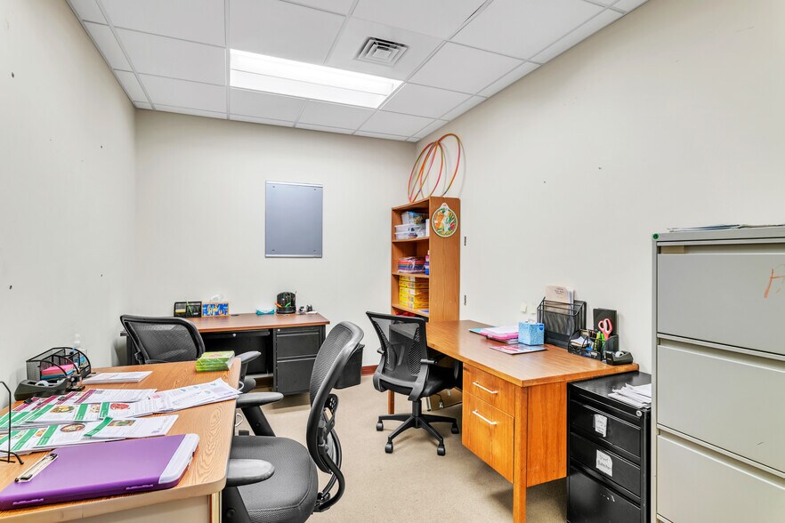 More Photos Of 85 Elm St, West Springfield Storefront Retail Office For Lease