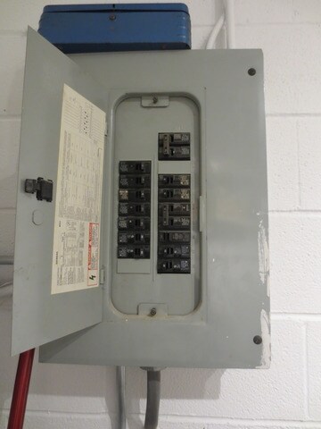 More Photos Of 1434 W Montrose Ave, Chicago Storefront For Sale