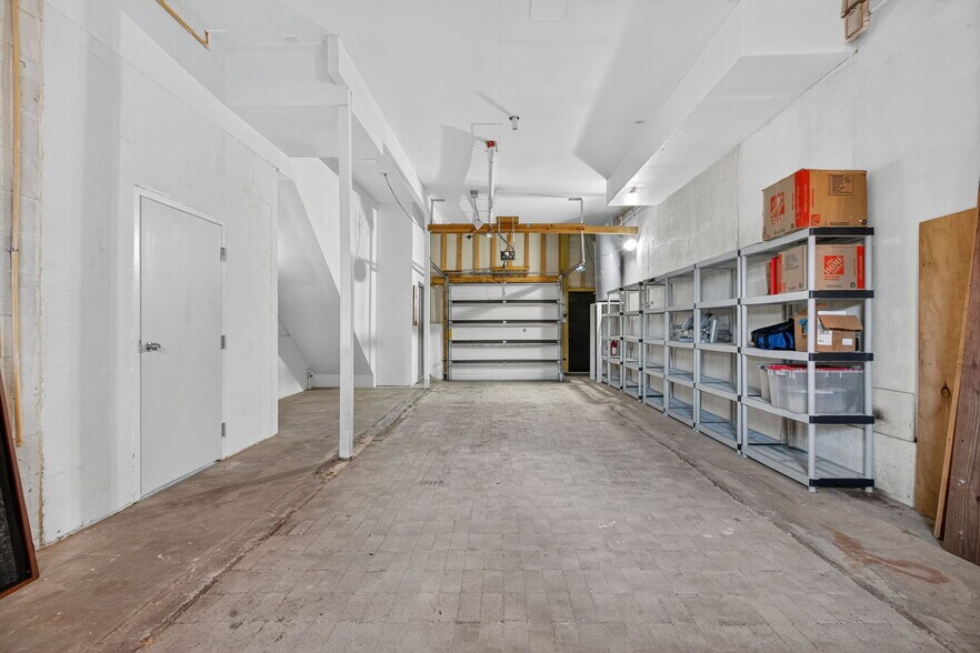 More Photos Of 5657 Shore S blvd, Gulfport Specialty For Sale