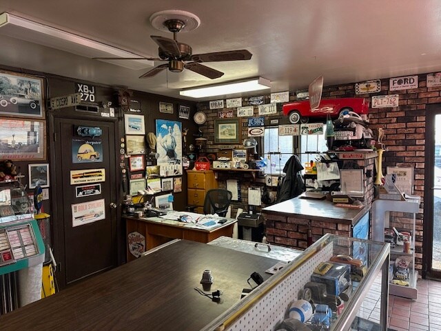 More Photos Of 670 Northwest Hwy, Fox River Grove General Retail For Sale