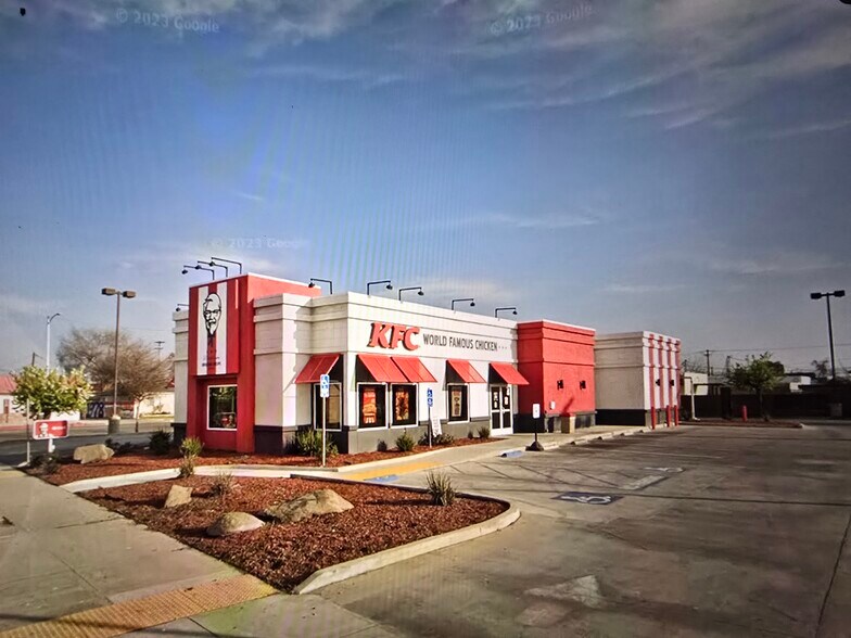 Primary Photo Of 812 Cecil Ave, Delano Fast Food For Sale