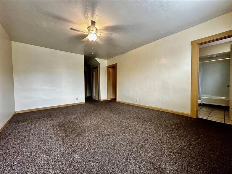 More Photos Of 811 Wilmington Rd, New Castle Apartments For Sale