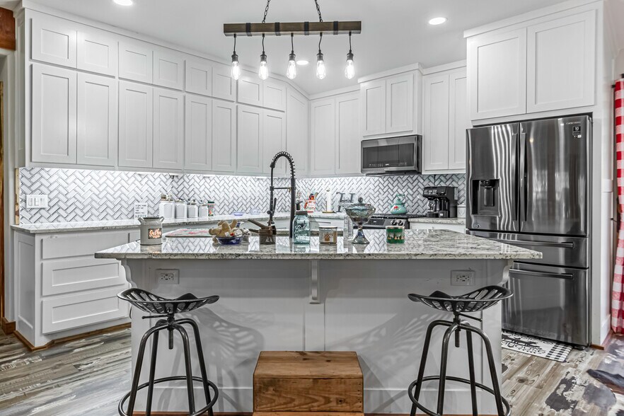 More Photos Of 20064 Private Road 3186, Marquez Specialty For Sale