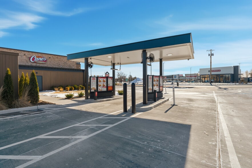 More Photos Of 323 William S Canning Blvd, Fall River Fast Food For Sale