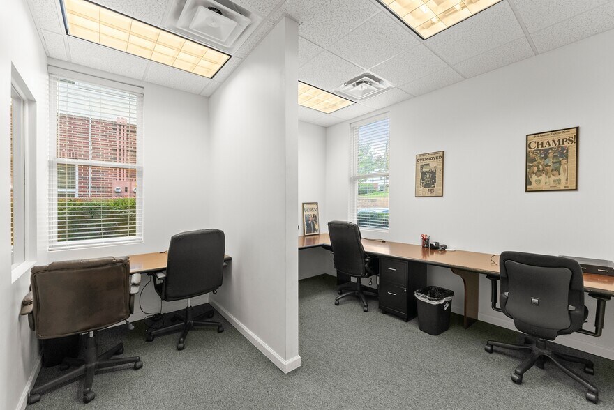 More Photos Of 950 Scales Rd, Suwanee Medical For Lease