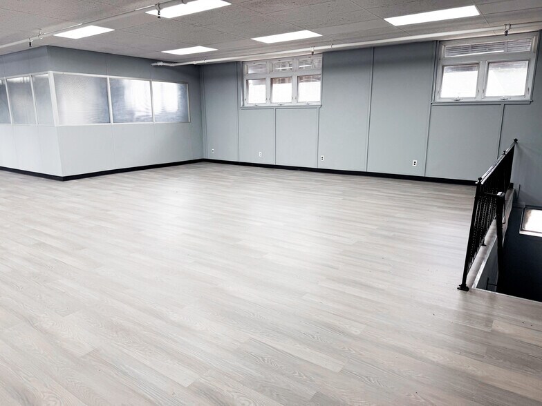 More Photos Of 801 Bridgeboro Rd, Beverly Office For Sale