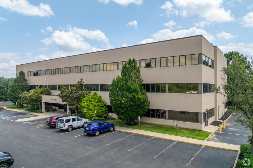 More Photos Of 5 Eves Dr, Marlton Office For Lease