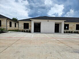 Primary Photo Of 625 Regal Row, Montgomery Medical For Lease
