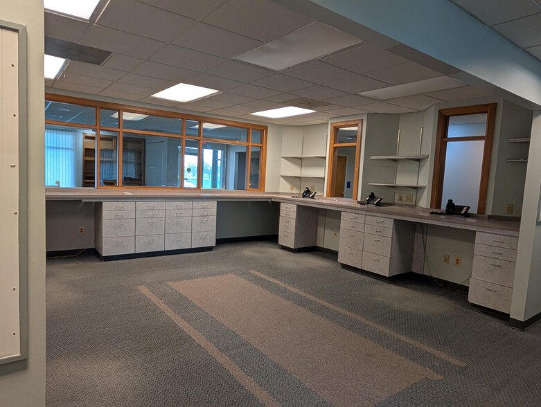 More Photos Of 950 Salem St, Brookville Medical For Lease
