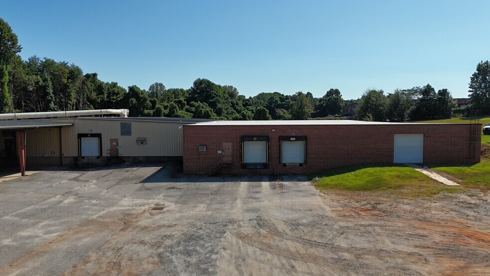 More Photos Of 1120 1st St W, Conover Distribution For Lease