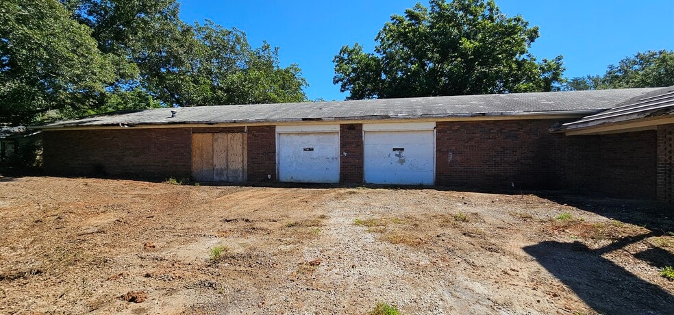 More Photos Of 3405 Historic Highway 17, Martin Light Manufacturing For Sale