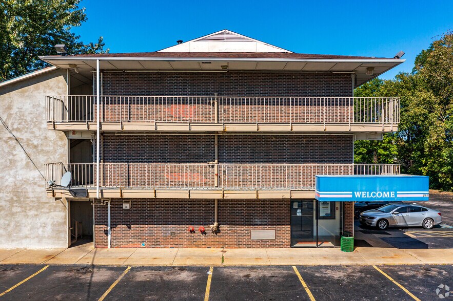 More Photos Of 311 E Highland Rd, Macedonia Hotel For Sale