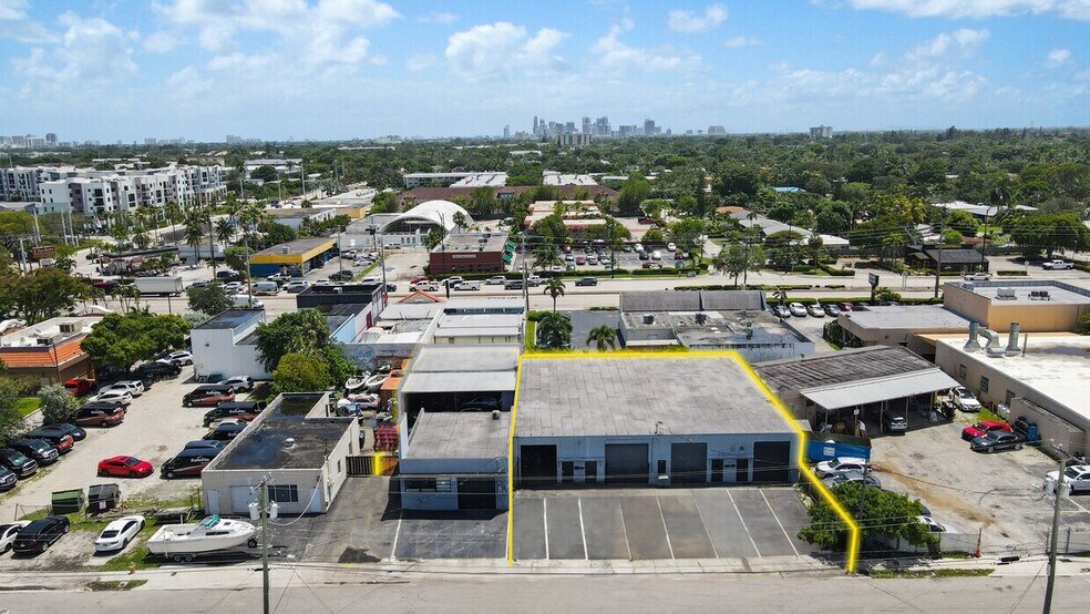 More Photos Of 530-536 NE 32nd St, Oakland Park Warehouse For Sale