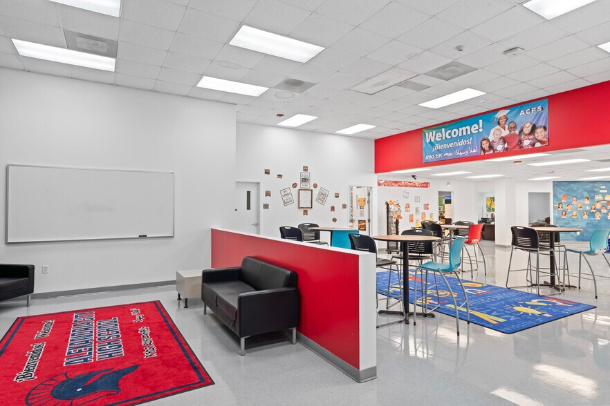 More Photos Of 216 S Peyton St, Alexandria Schools For Sale