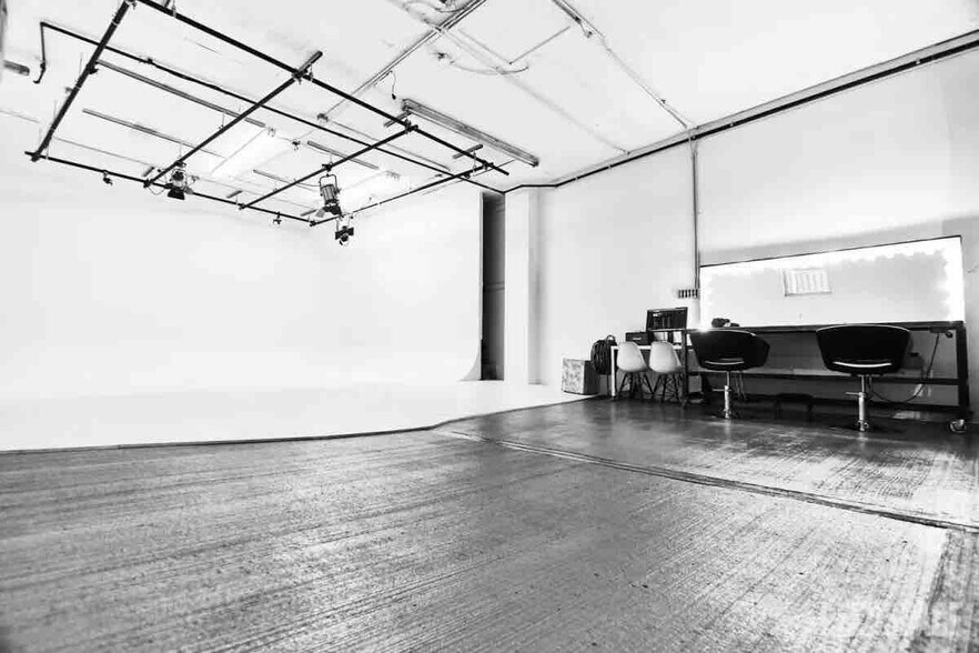 More Photos Of 317 Stagg St, Brooklyn Industrial For Lease