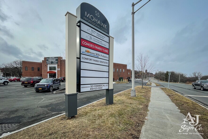 More Photos Of 55 Mohawk St, Cohoes Medical For Lease