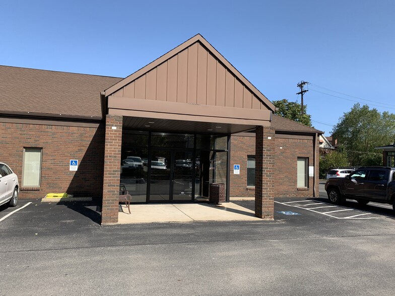 Primary Photo Of 4 Peartree Way, Beaver Medical For Lease