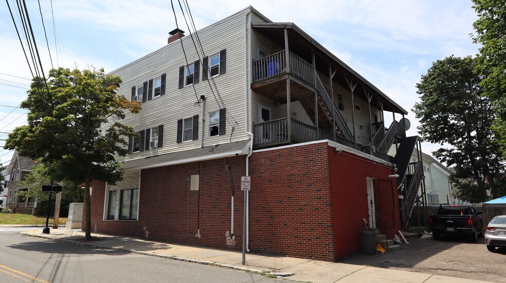 More Photos Of 95 Medford St, Malden Apartments For Sale