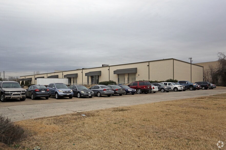 More Photos Of 5100-5110 Rondo Dr, Fort Worth Warehouse For Lease