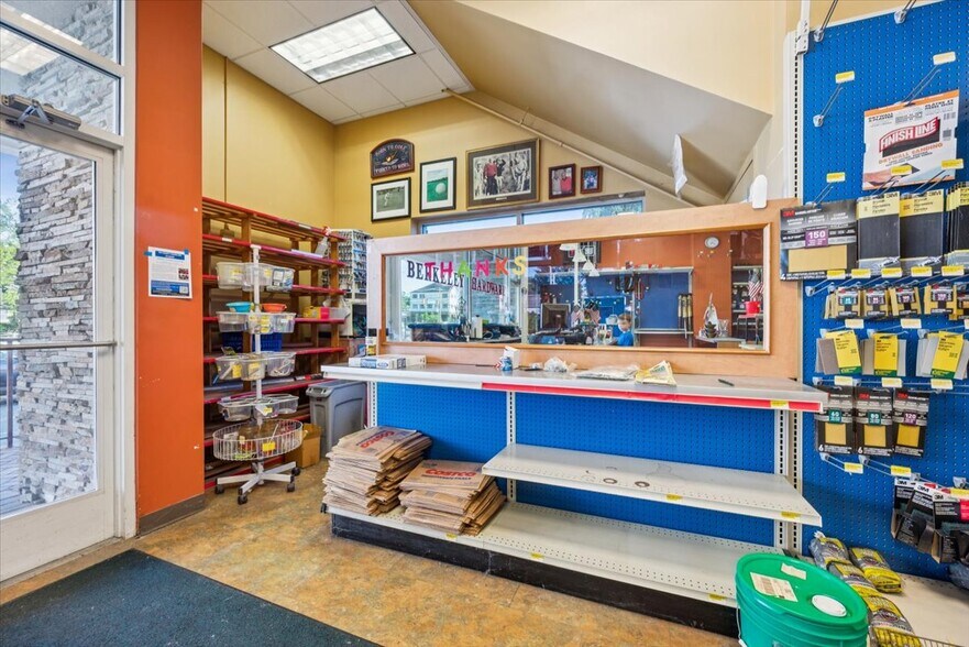 More Photos Of 501 Springfield Ave, Berkeley Heights Freestanding For Lease