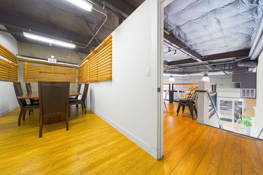 More Photos Of 921 Crocker St, Los Angeles Storefront Retail Office For Sale