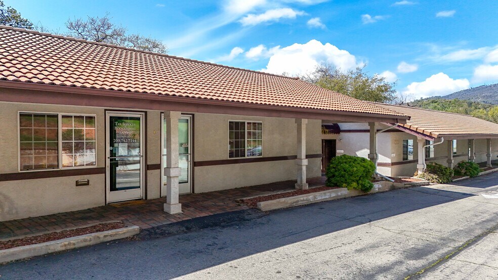 More Photos Of 5320 State Highway 49, Mariposa Office Residential For Lease