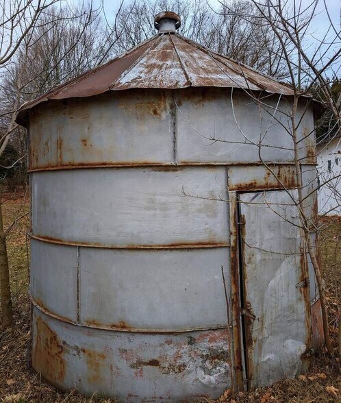 More Photos Of 6681 6 Mile Rd, Northville Multifamily For Sale