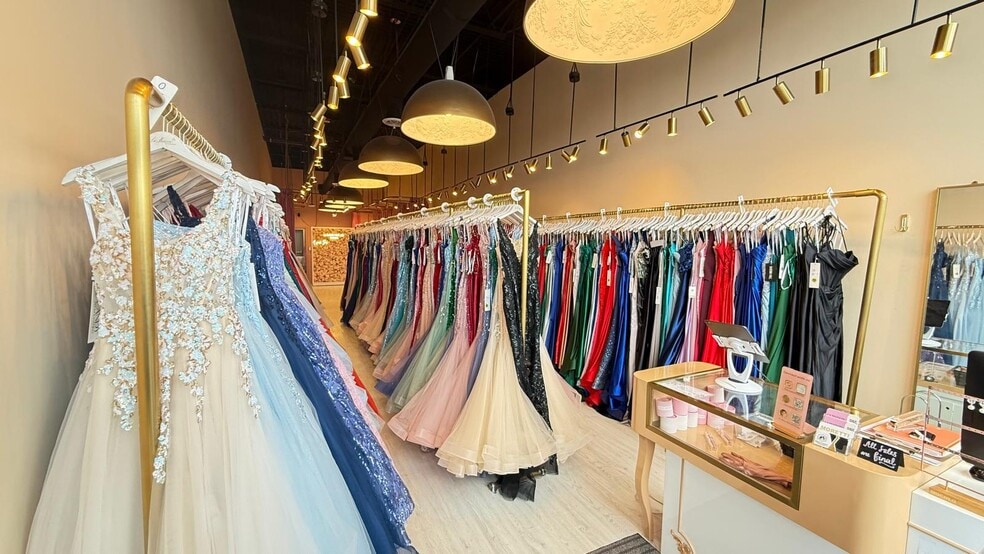 More Photos Of 2900 Gibford Dr, Ottawa Storefront Retail Office For Sale