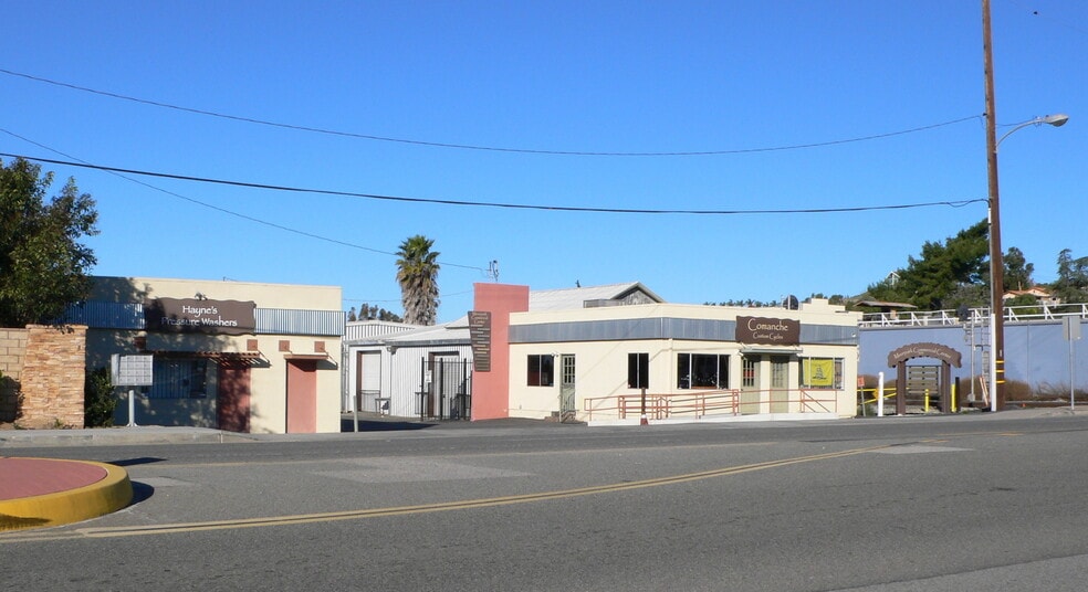 More Photos Of 555 Spring Rd, Moorpark Manufacturing For Lease
