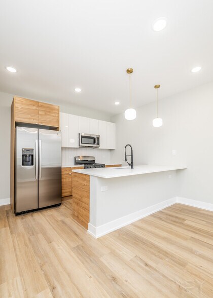 More Photos Of 6220 S King Dr, Chicago Multifamily For Sale