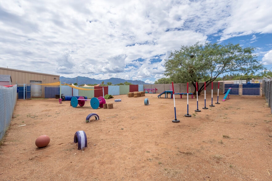 More Photos Of 1601 Wardle rd, Sierra Vista Specialty For Sale