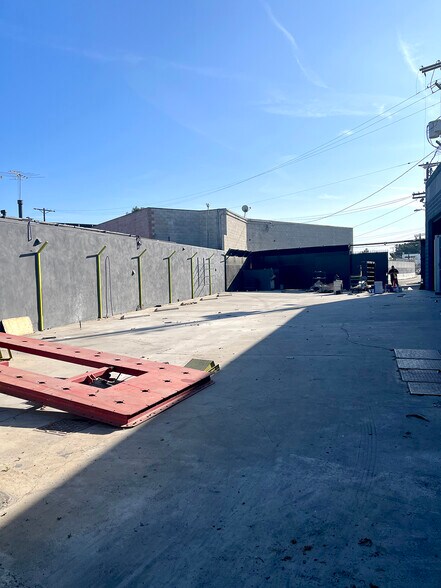 More Photos Of 6144-6148 Venice Blvd, Los Angeles Auto Repair For Lease