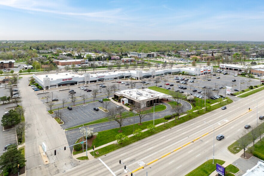 More Photos Of 301-373 W Golf Rd, Schaumburg Unknown For Lease