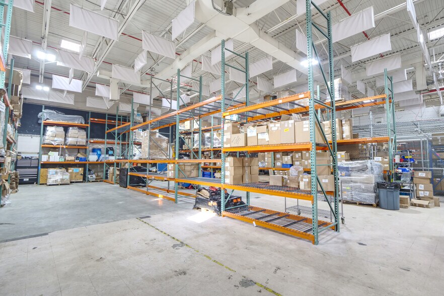 More Photos Of 151 Capital Dr, West Springfield Warehouse For Lease