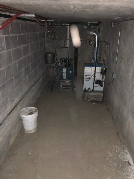 More Photos Of 8077 Cypress Ave, Glendale Warehouse For Lease