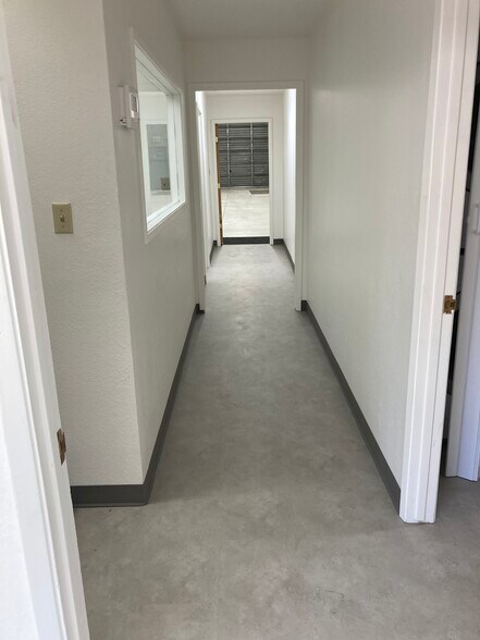 More Photos Of 820 Kuenzli St, Reno Flex For Lease