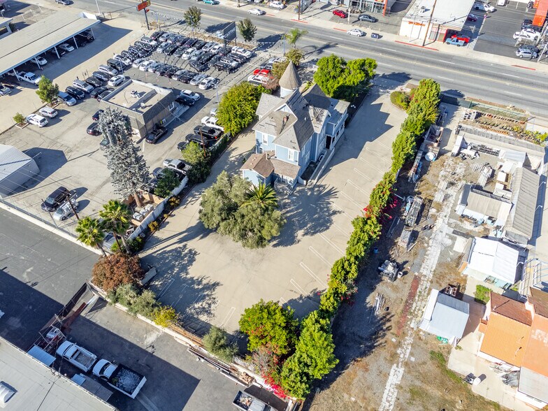 More Photos Of 961 W Holt Blvd, Ontario Medical For Sale