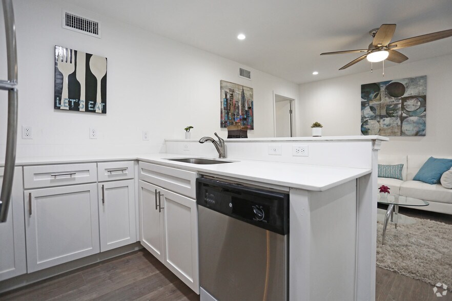 More Photos Of 4919 San Jacinto St, Dallas Apartments For Sale