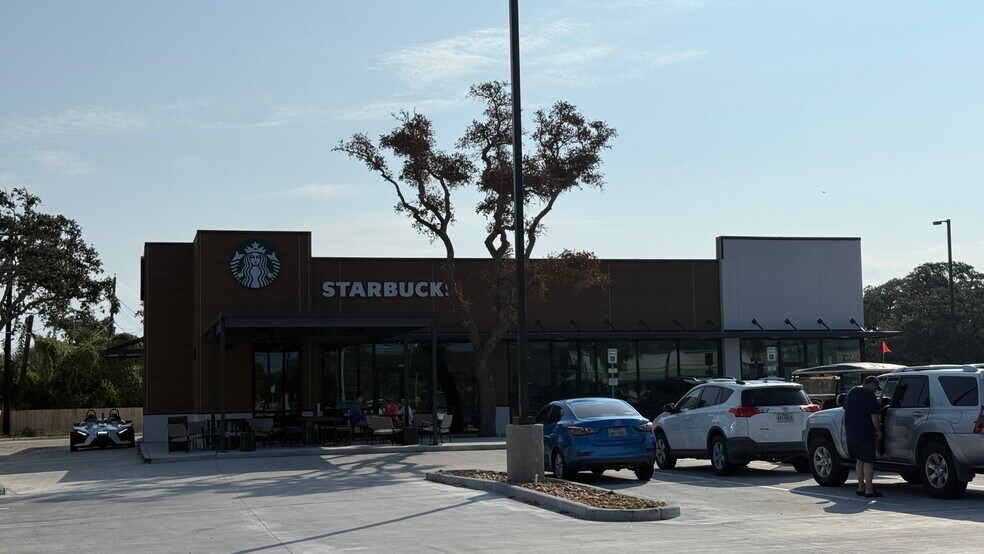 Primary Photo Of 2302 Highway 35 N, Rockport Fast Food For Lease