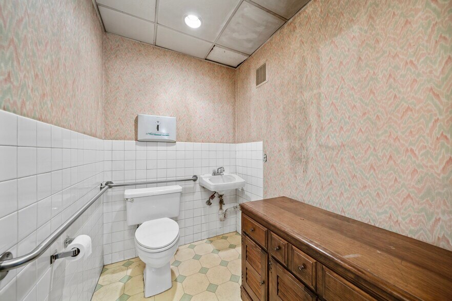 More Photos Of 2120 Huntington Dr, South Pasadena Office Residential For Sale