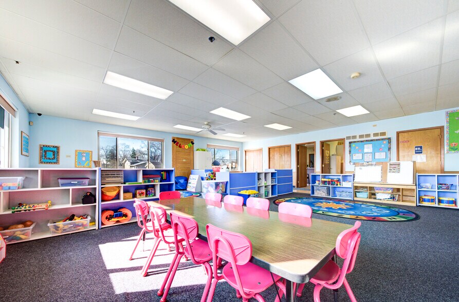 More Photos Of 5500 147th St, Oak Forest Daycare Center For Sale