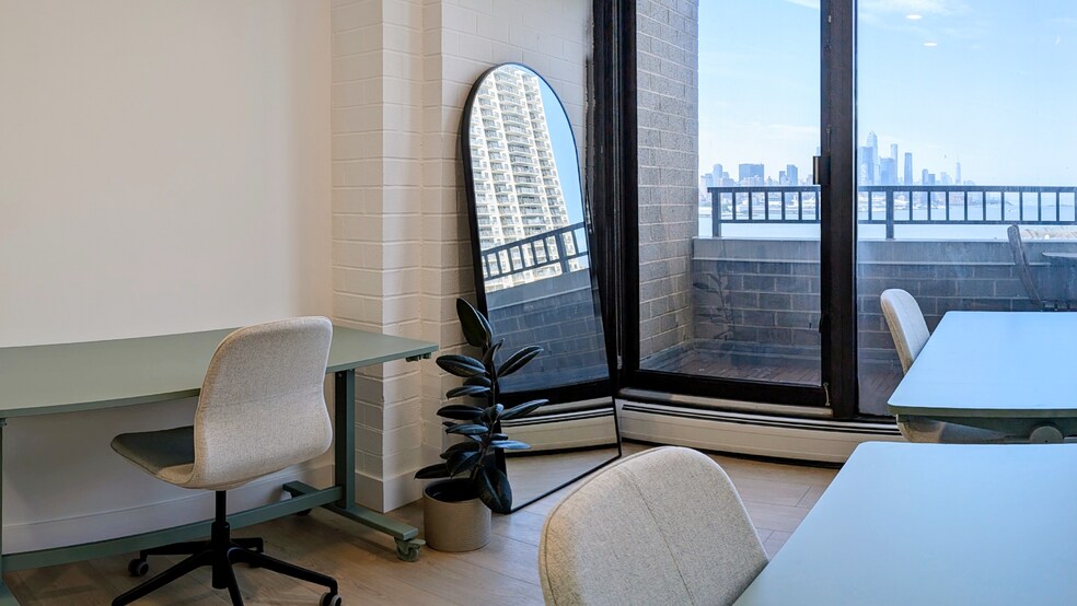 More Photos Of 7000 E Kennedy Blvd, Guttenberg Apartments For Sale