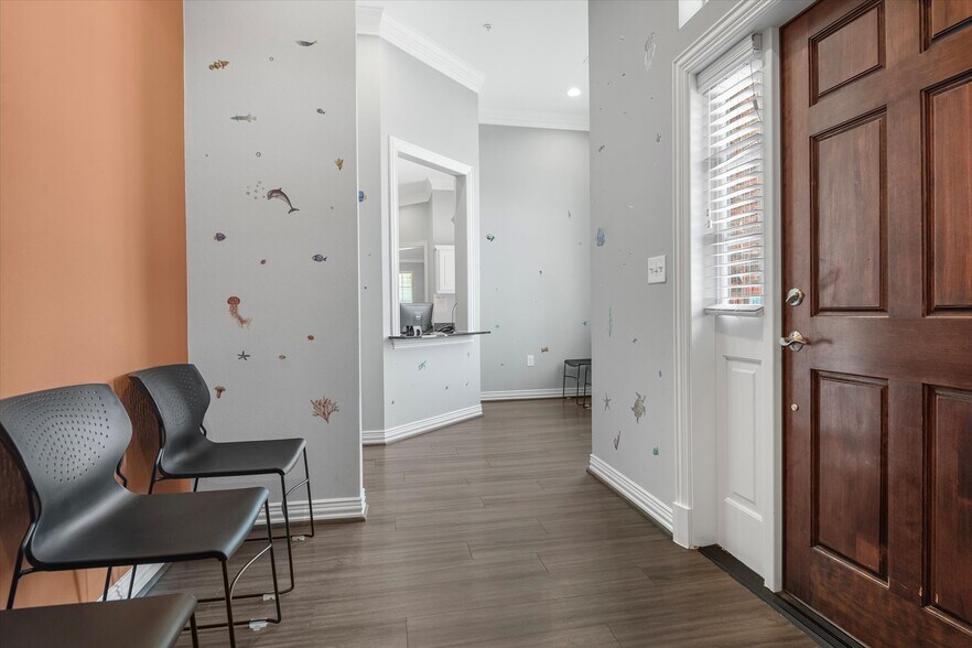 More Photos Of 425 Old Newman Rd, Frisco Medical For Sale